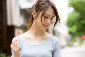 女性