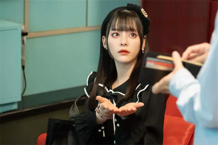 ホスト狂い役の斎藤なぎさ