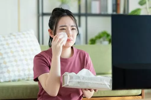 感動してる女性