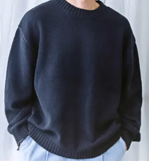 クルーネックのニット