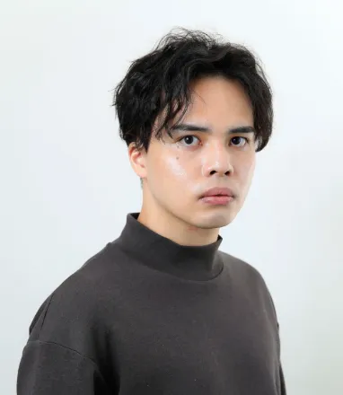 髪の長さはミディアムショート③