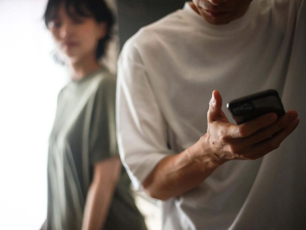 そっけなくなる男