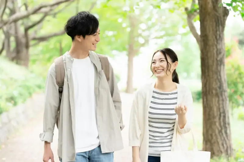 デートするカップル