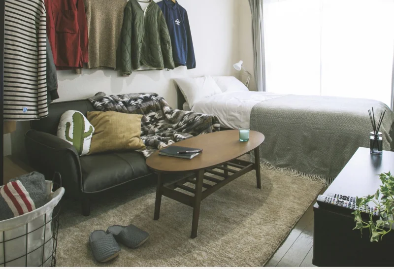 ヤリ部屋のソファー