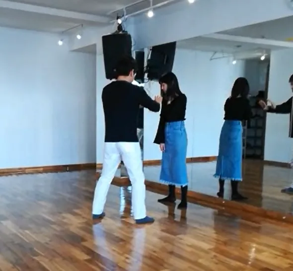 NLPナンパ研究所・室内トレーニングのワンシーン