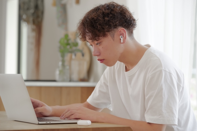 20代男性がお金と時間をかけるべき自分磨きの投資先