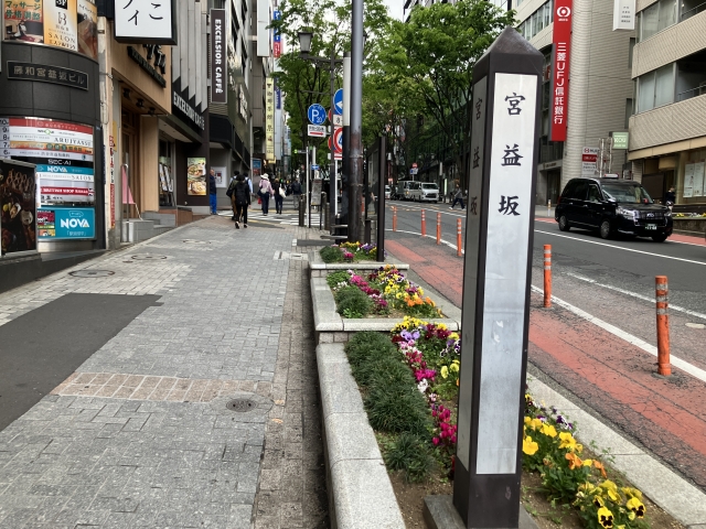渋谷駅東口で帰宅途中のOLを狙うルート
